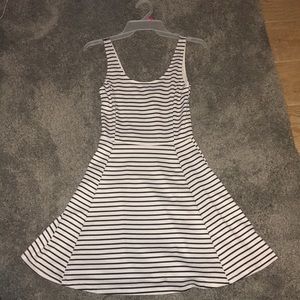 Fitted simple dress